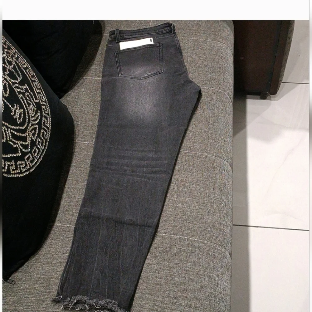 Madame Skinny Low Rise Jeans - Picture 6 of 7